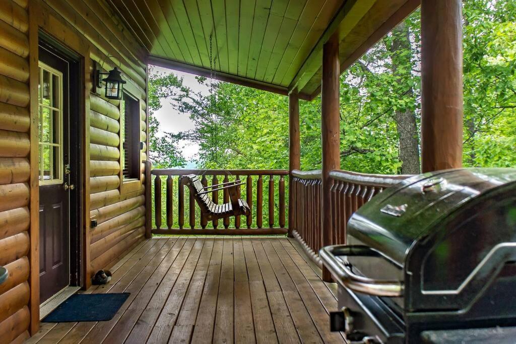 Holly Tree Hideaway - Semi Secluded Mtn Setting Villa Сивиървил Екстериор снимка